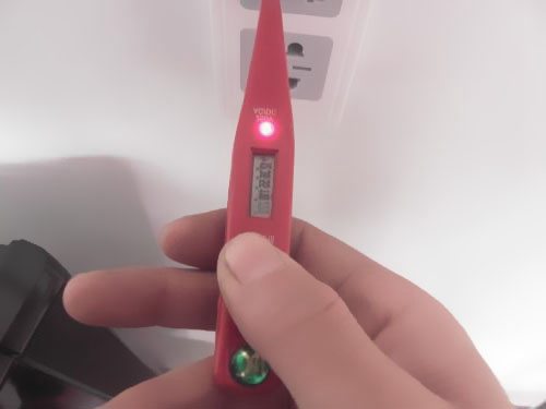 家庭電路中零線到底帶不帶電？ 