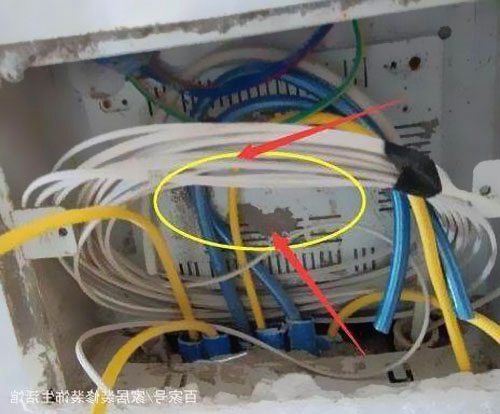 千萬不要把強弱電線放一起！
